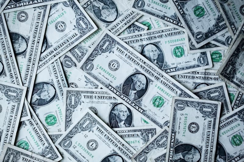 How Central Bank Decisions Shape Forex Markets: A Fundamental Analysis